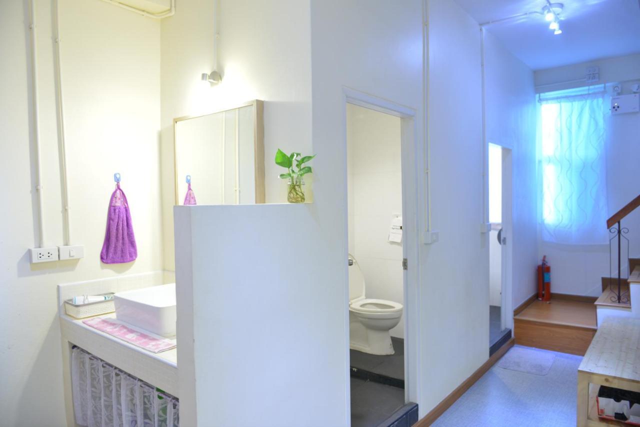 Panpan Hostel Bangkok Exterior photo