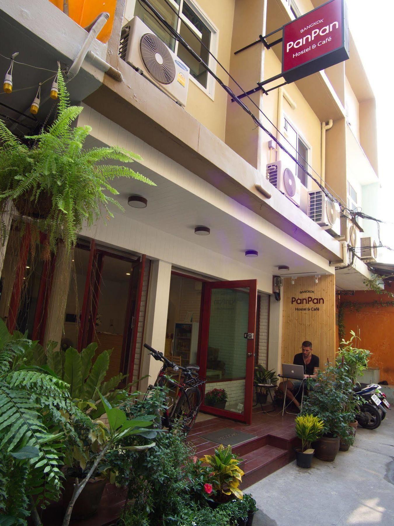 Panpan Hostel Bangkok Exterior photo