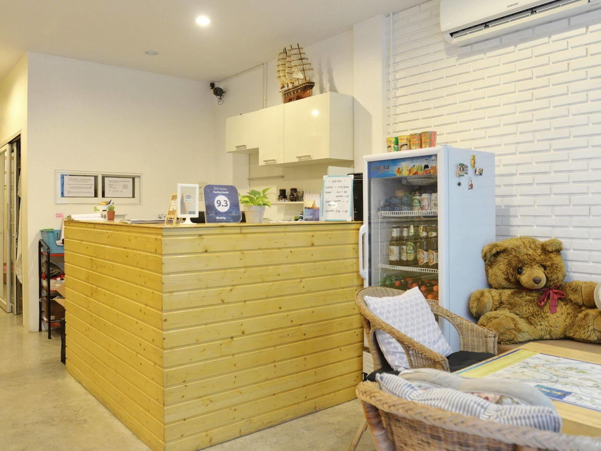 Panpan Hostel Bangkok Exterior photo